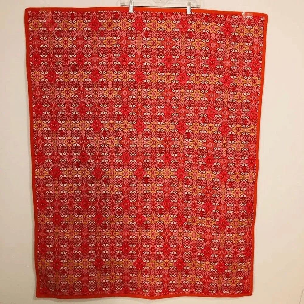 Hand  made quilt blanket 41”x53” feligreses & flowers pattern Orange